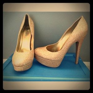 Gold Glitter Platform Pump - Brand New